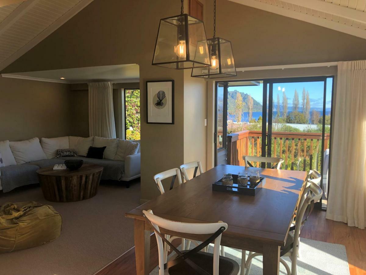 Kinloch Lakeview Lodge - Taupo Exteriér fotografie